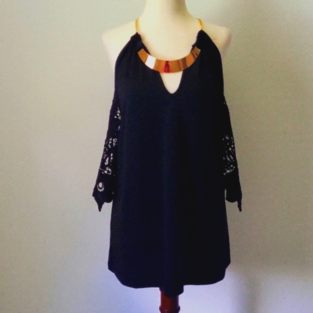 Black Halter neckline Top off shoulder lace sleeves Gold Chain Neckline Size L